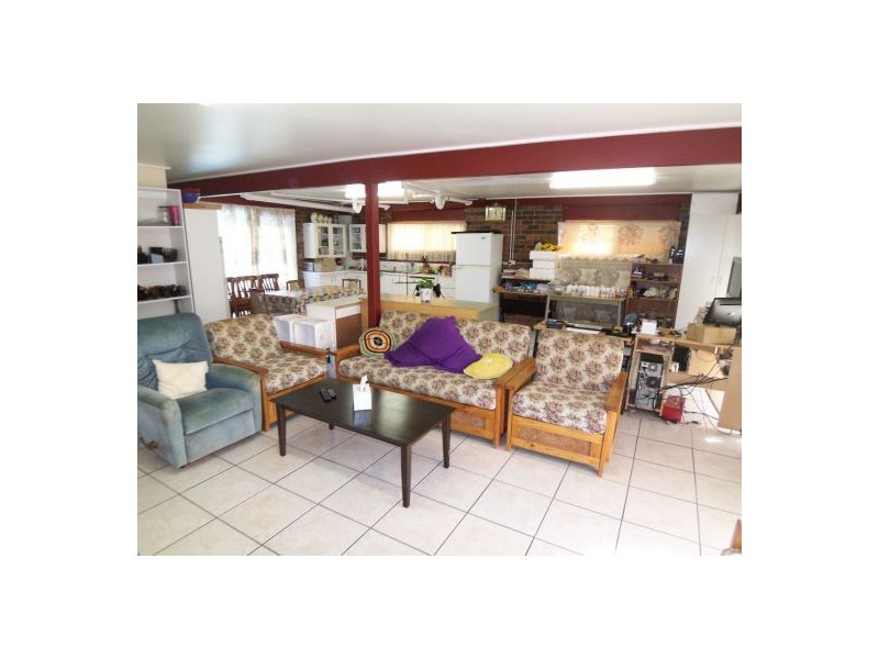 40 Maralinga Drive, Ashmore QLD 4214