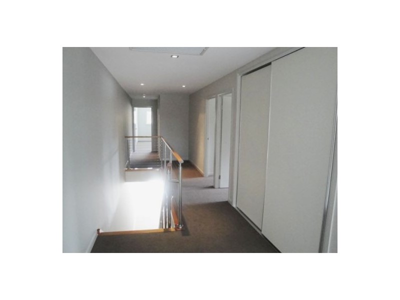 2/18 Drury Avenue, Southport QLD 4215