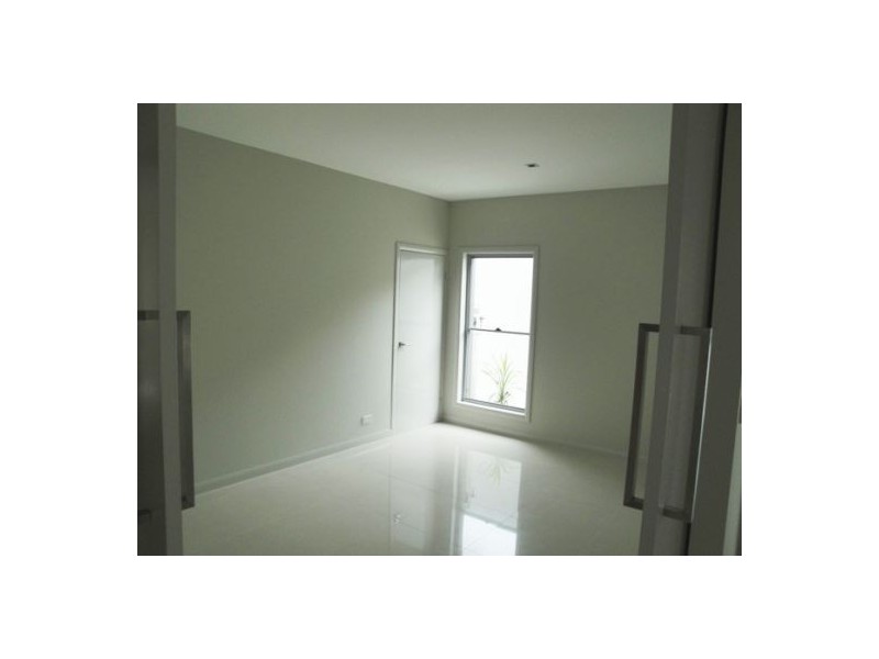 2/18 Drury Avenue, Southport QLD 4215