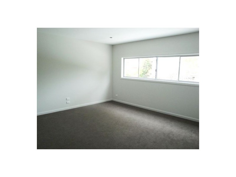 2/18 Drury Avenue, Southport QLD 4215