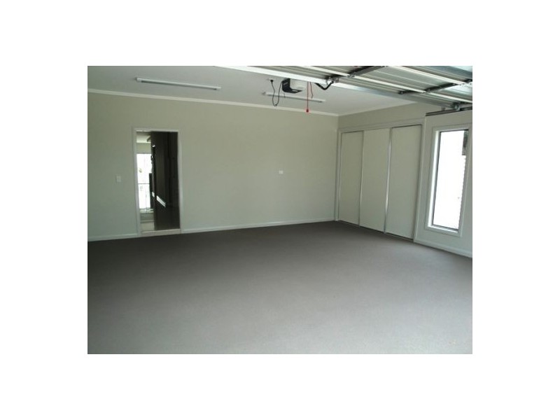 2/18 Drury Avenue, Southport QLD 4215