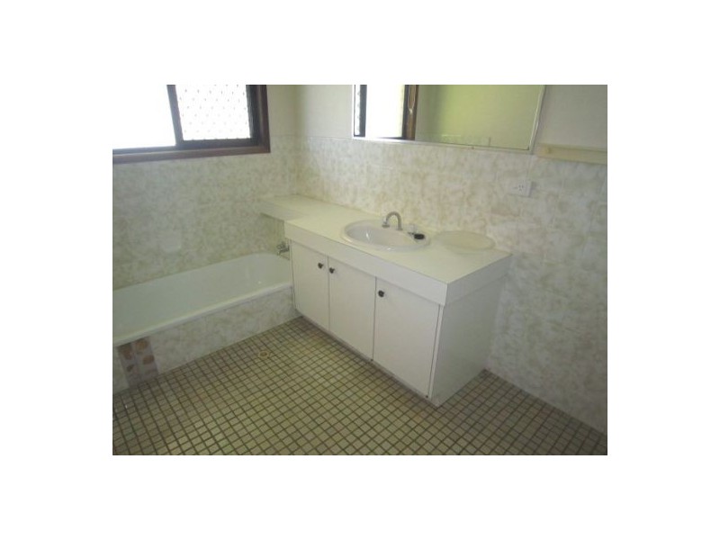 52 Cotlew Street, Southport QLD 4215