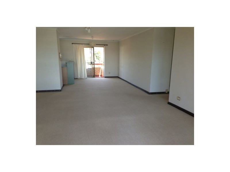 10/106 Bayview Street, Runaway Bay QLD 4216