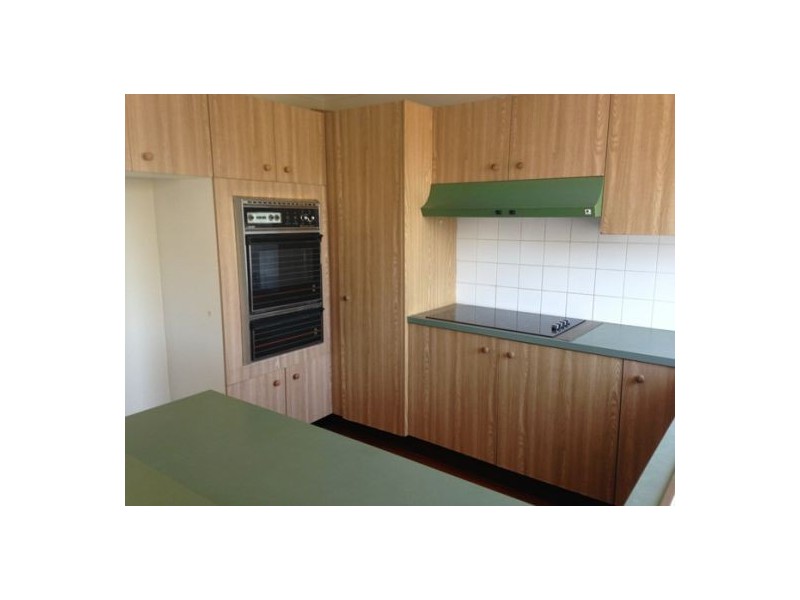 10/106 Bayview Street, Runaway Bay QLD 4216