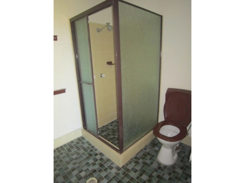 10/106 Bayview Street, Runaway Bay QLD 4216