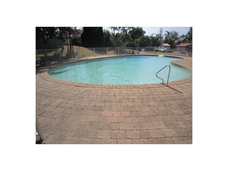 10/106 Bayview Street, Runaway Bay QLD 4216