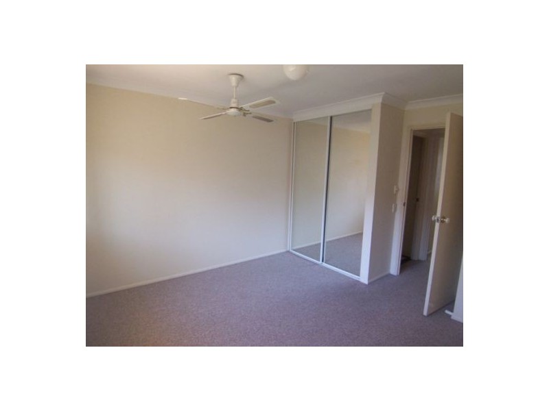 3/5 Ahern Street, Labrador QLD 4215