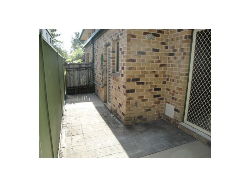 3/5 Ahern Street, Labrador QLD 4215