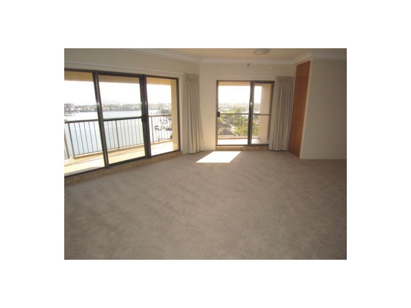 31/2 Admiralty Drive, Surfers Paradise QLD 4217