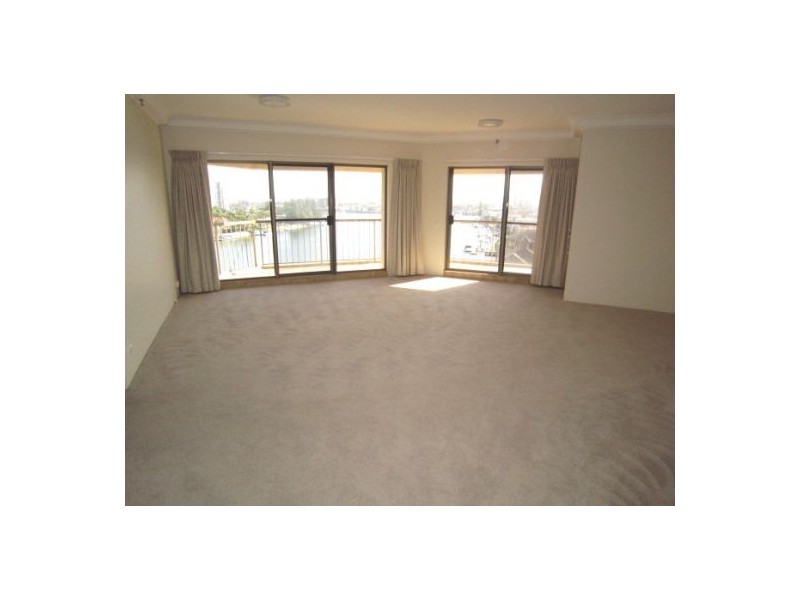 31/2 Admiralty Drive, Surfers Paradise QLD 4217