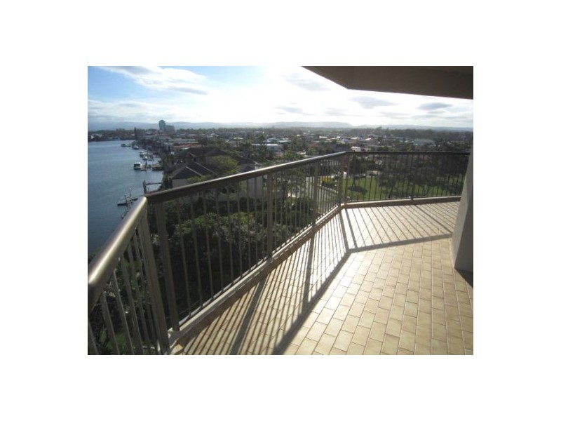31/2 Admiralty Drive, Surfers Paradise QLD 4217