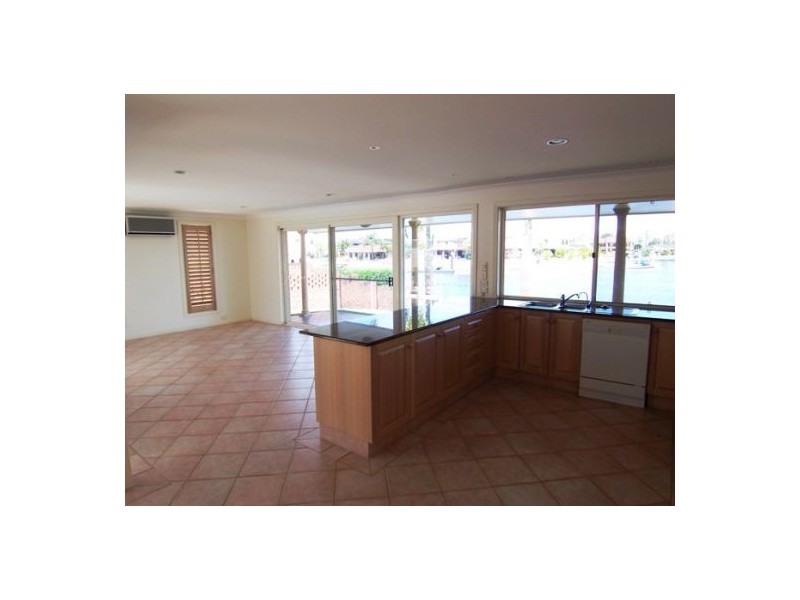 12 Wau Street, Runaway Bay QLD 4216