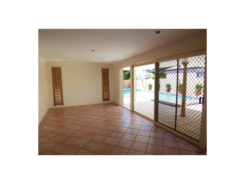 12 Wau Street, Runaway Bay QLD 4216