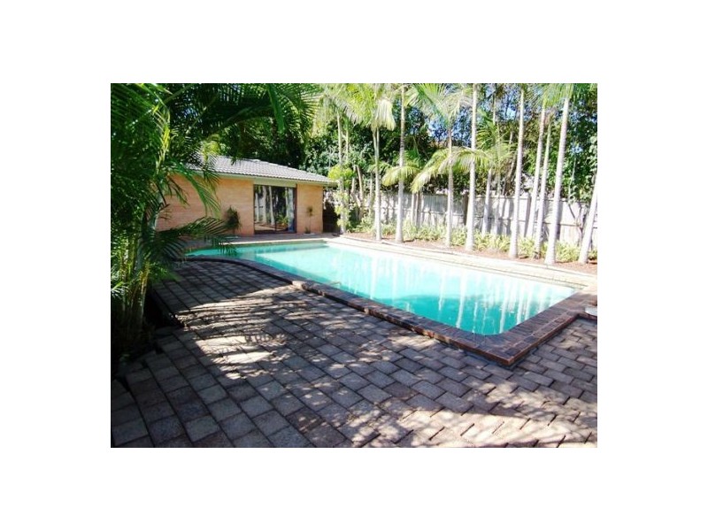 28 Dowling Drive, Southport QLD 4215