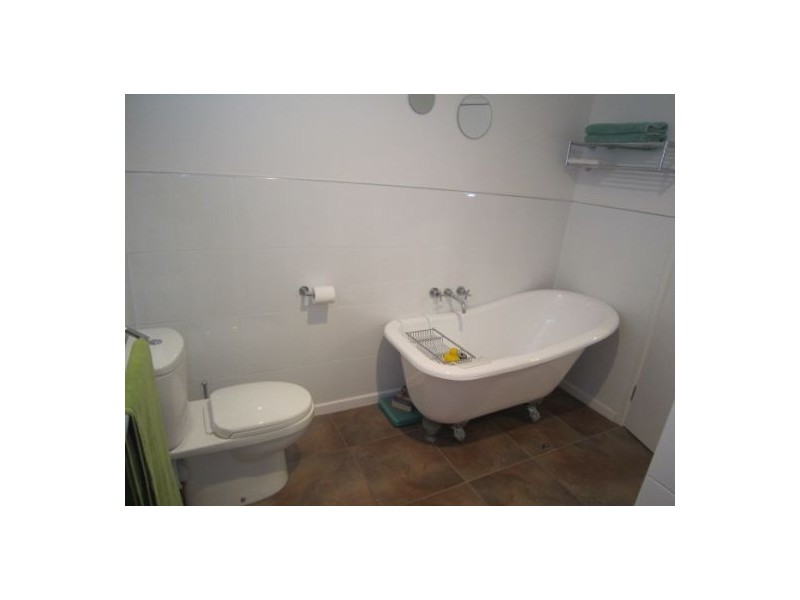 74 Albion Avenue, Miami QLD 4220