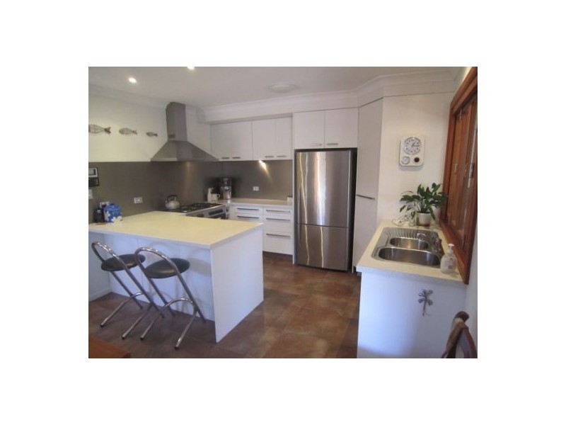 74 Albion Avenue, Miami QLD 4220