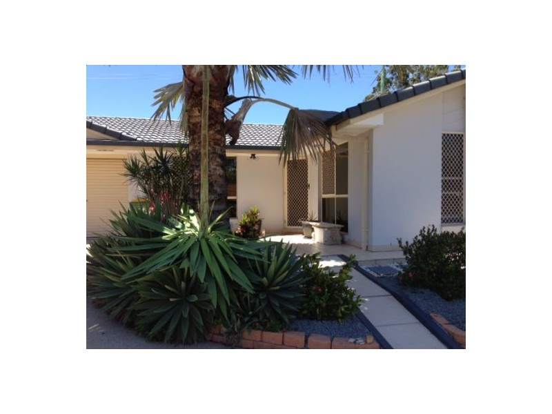 1/39 Binstead Dr, Southport QLD 4215