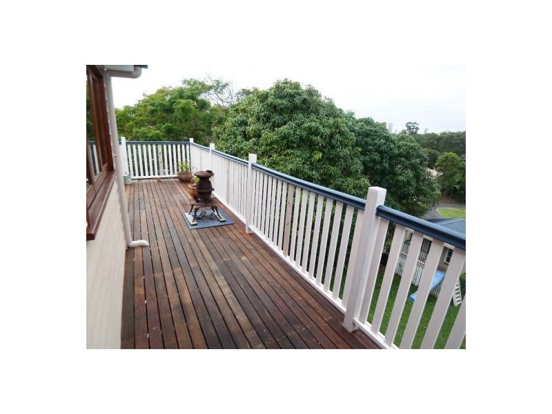 36 Ridgeway Avenue, Southport QLD 4215