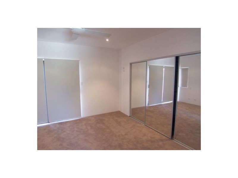 3/134 Ridgeway Avenue, Southport QLD 4215