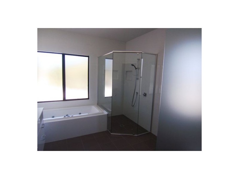 3/134 Ridgeway Avenue, Southport QLD 4215