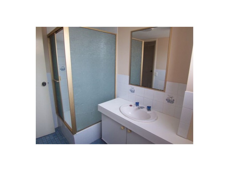 6/175 Muir Street, Labrador QLD 4215