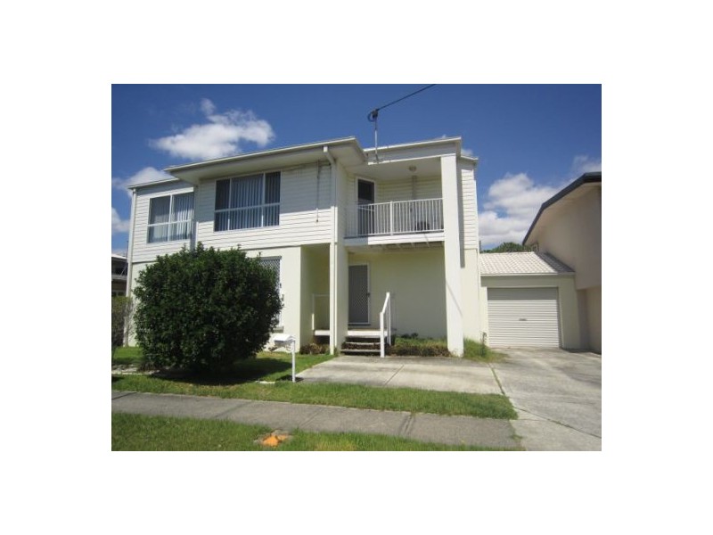 16a Loder Street, Biggera Waters QLD 4216