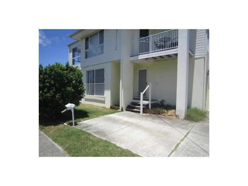 16a Loder Street, Biggera Waters QLD 4216