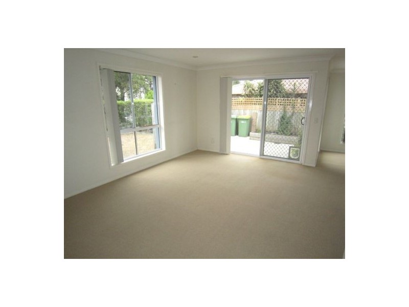 1/38-40 Robert Street, Labrador QLD 4215