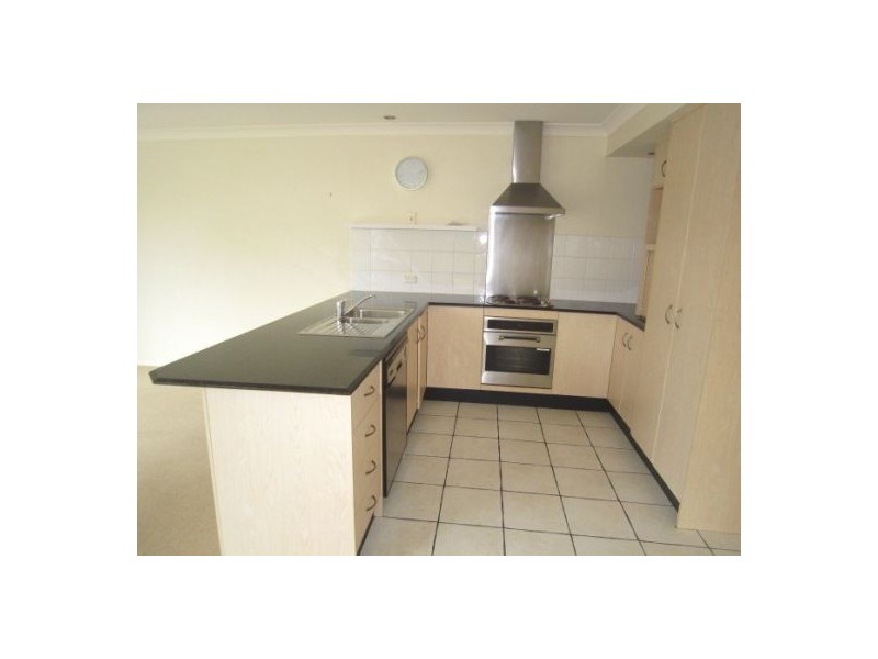 1/38-40 Robert Street, Labrador QLD 4215