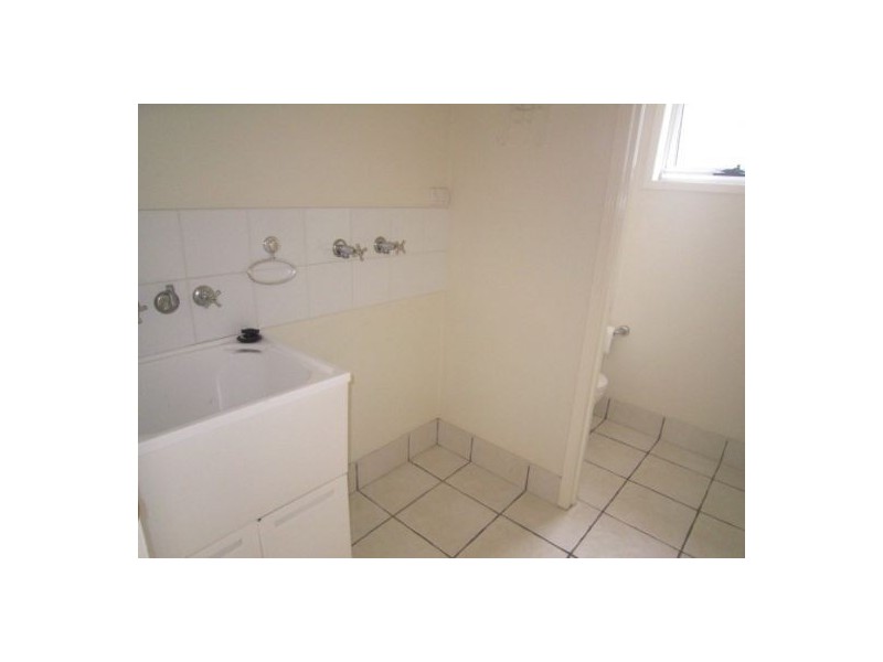 1/38-40 Robert Street, Labrador QLD 4215