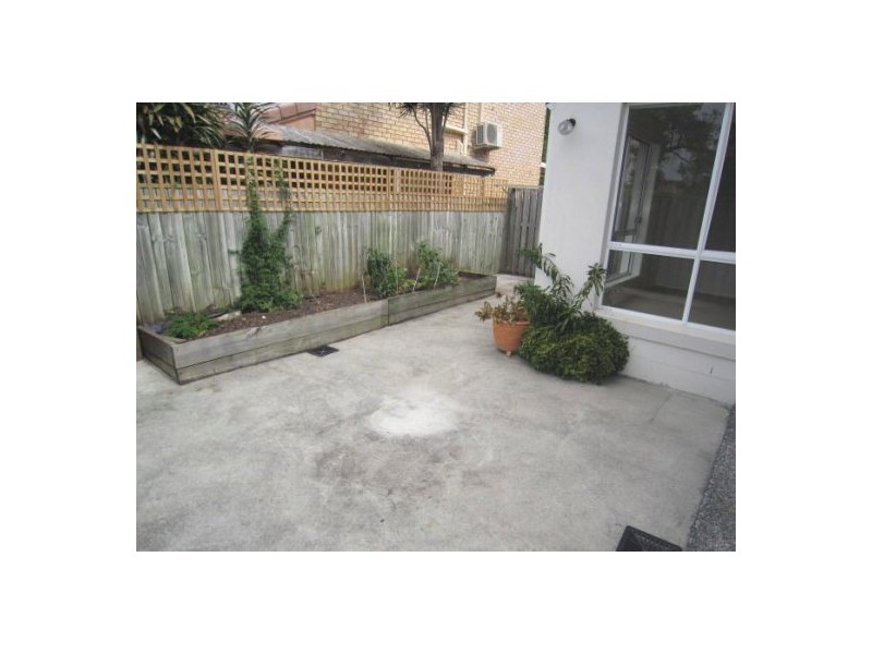 1/38-40 Robert Street, Labrador QLD 4215