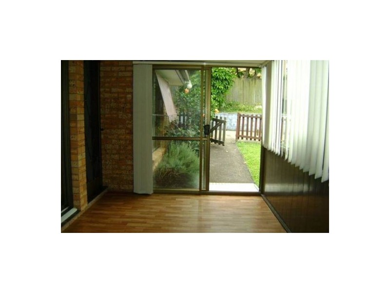 1/4 Melrose Place, Southport QLD 4215