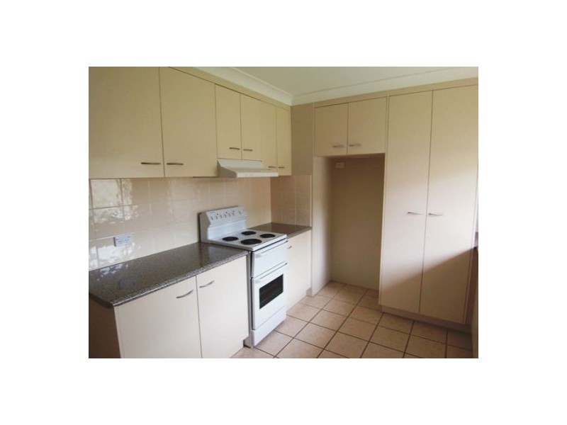 2 Naranja Crescent, Benowa QLD 4217