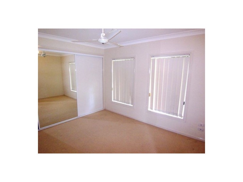 2 Naranja Crescent, Benowa QLD 4217