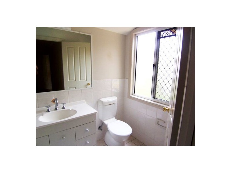 2 Naranja Crescent, Benowa QLD 4217