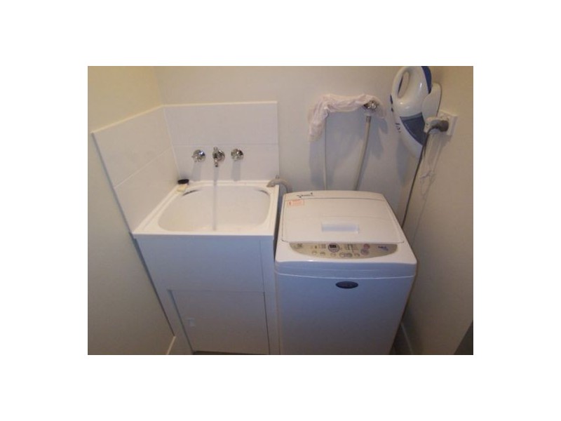 2/119 Minnie Street, Southport QLD 4215