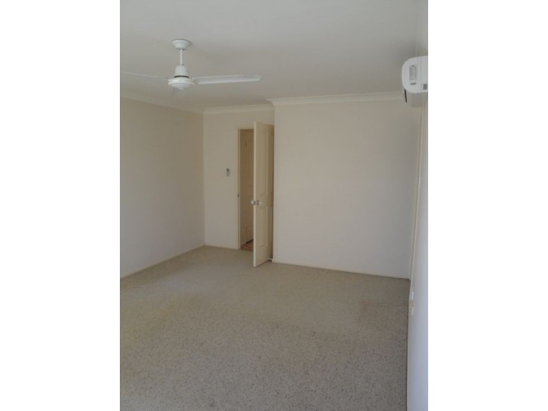 10 Calcetto Place, Arundel QLD 4214