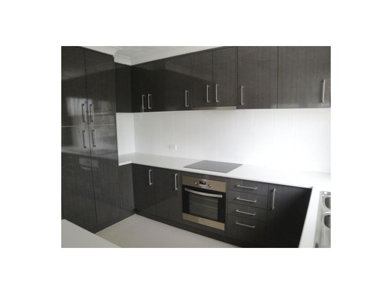 2/4 Sykes Court, Southport QLD 4215