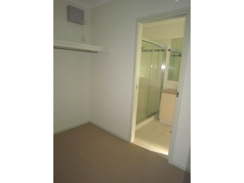 1/3 Dowling Drive, Southport QLD 4215