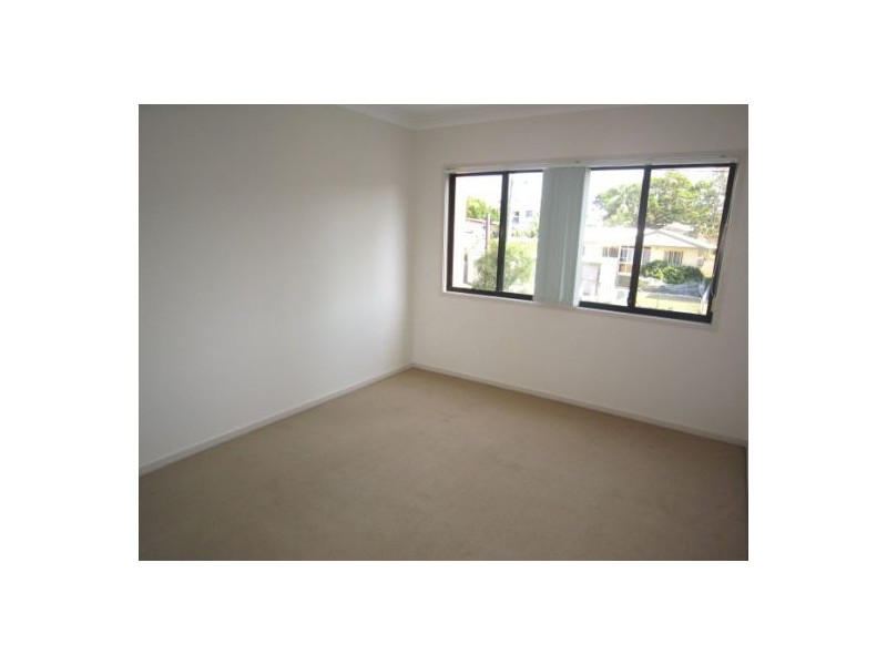 1/3 Dowling Drive, Southport QLD 4215