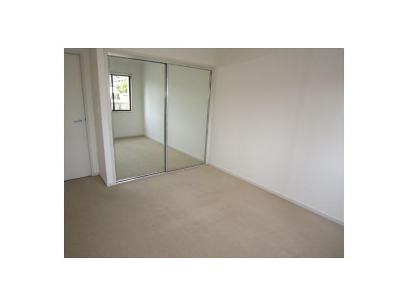 1/3 Dowling Drive, Southport QLD 4215