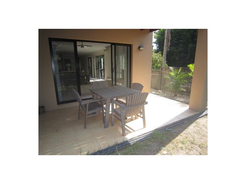 1/3 Dowling Drive, Southport QLD 4215