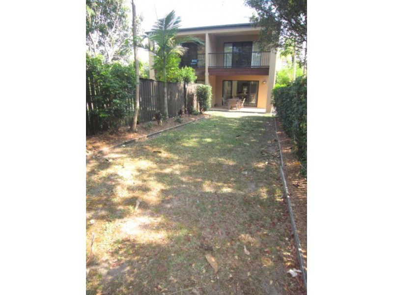 1/3 Dowling Drive, Southport QLD 4215