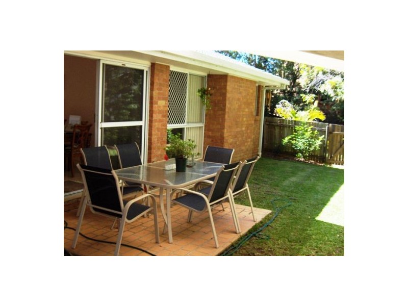 8/71 Benowa Road, Southport QLD 4215