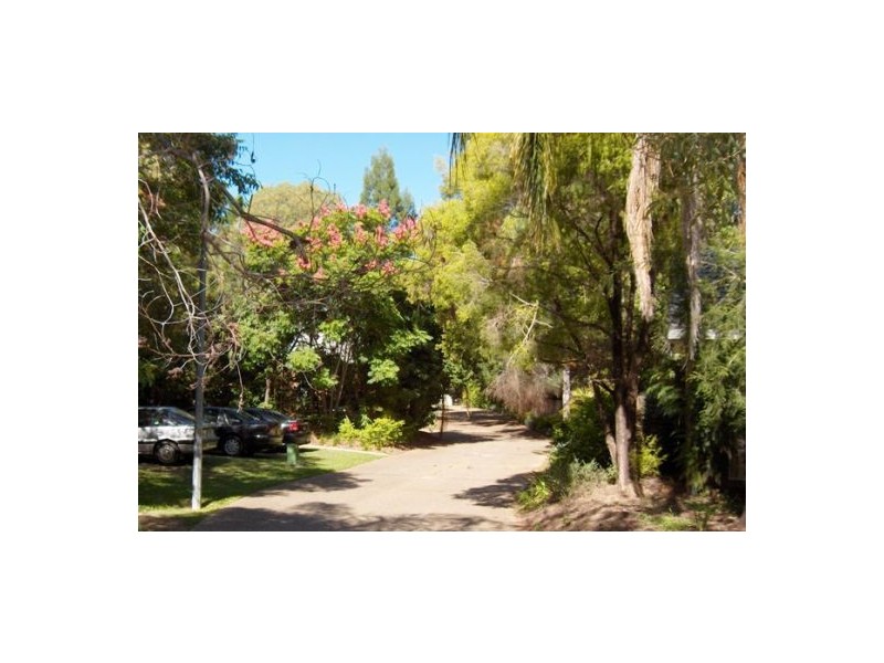 8/71 Benowa Road, Southport QLD 4215