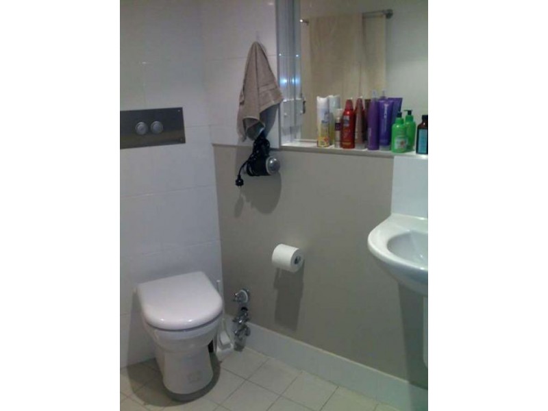 1/148 High Street, Southport QLD 4215