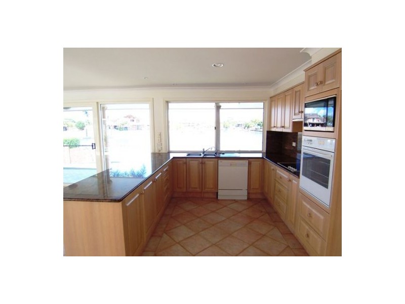 12 Wau Avenue, Runaway Bay QLD 4216