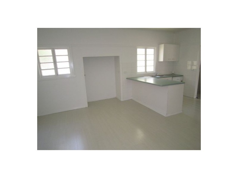 1/12 Fisher Avenue, Southport QLD 4215