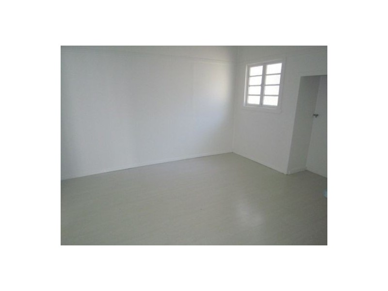 1/12 Fisher Avenue, Southport QLD 4215