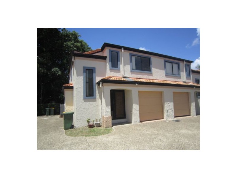 6/14-16 Terrigal Crescent, Southport QLD 4215